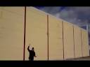 parrich contra la pared
