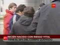 Grave guagua quemada en incubadora