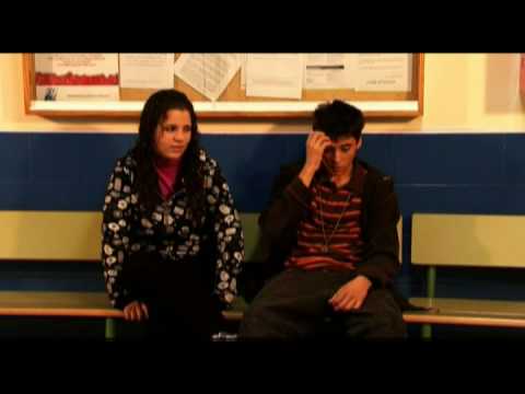 Video Teaser - Hermanastros