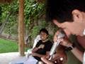videos de Indra y koen kantan algo de flans karaoke