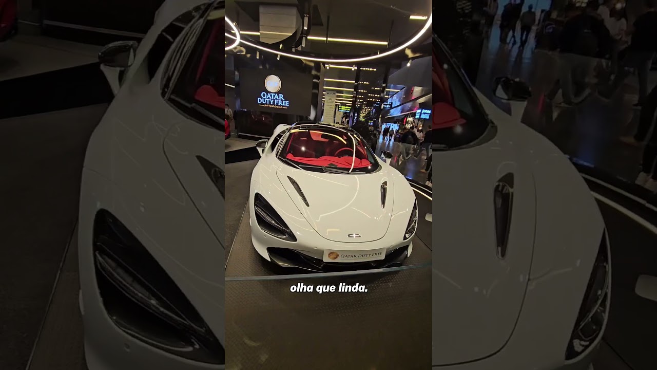 Os carros dentro do aeroporto no Qatar