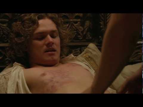 Game of Thrones: Renly at the Gay Bar (Long Live the King!)