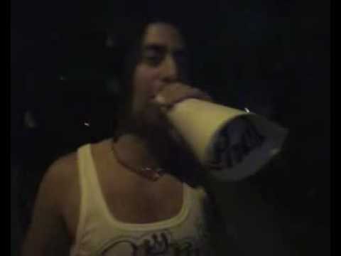 Chaibrother - Petrus drunk as hell on his way to Paulus who is spinning some Oldschool Shit at a Blockparty event in Hamburg.
