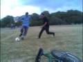 iraqi takes on libyans in hyde park. عراقي ضد ليبيين