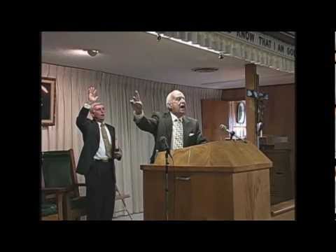 tabernaculo Branham - Esse hino foi cantado quando Rev. Willard Collins deu seu testemunho no dia 10 Julho 2005 no Tabernáculo Branham