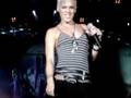 videos de P!NK live Mannheim 28.07.2007 15 Leave me alone