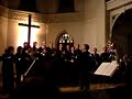 here we see footage from the 2004 christmas concert by new chamber orchestra in warsaw - conducted here by richard berkeley. 

you can find carols like these in the store at http://astore.amazon.com/wwwusenetposc-20?%5fencoding=utf8&node=7 

the tune is a verse from a famous polish carol 