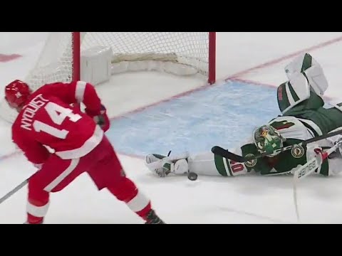 Video: Gotta See It: Dubnyk makes an amazing sprawling save