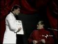 Gassman legge il cartello dell'oculista
