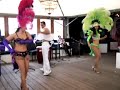 Samba Polonaise met publiek voor een bedrijfsfeest overdag