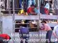 Touro invicto não deixa por menos