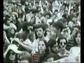 De la poesia de Roberto Sosa, por mucho que avnces nadie esta ajeno a la proximidad, ademas todos conocemos bien el limite de la funcion operacional humana, me arrastro como siempre en una ciudad de farsantes en donde el odio, la burla, la deliberacion llevan siempre el primer lugar , pero esto no es futbol, o algun tipo de cabeza que les hayan metido, es la realidad. No hay amor en medio de essas enormes plastas de cemento, asi que igual que Berlios, el mismo Sosa, La pipa de agua y todos los que han intentado hacer algo, no nos queda mas que atravezar por ese monton de anillos concentricos, y quedarnos con la amrga historia del sufro por que no puedo multiplicar dos panes por lo que ya no escribo o mejor dicho por todo lo vivido.
