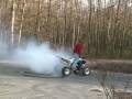 long ass burnout on z400 suzuki