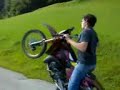 King Fleisch beim wheelen mit Rieju MRX (Original)