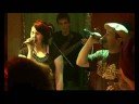 Pierwszy odcinek programu reggae w Patio TV - poniedziałek, 6 października, godzina 20:00

WIELKIE ŚWIĘTO MUZYKI REGGAE - wreszcie trójkolorowa muzyka ma swoje stałe miejsce w ogólnopolskiej telewizji!


Skokami ku wolności to godzinny program Tomka Słodkiego, w którym oprócz koncertu w studiu - dzieje sie dużo pozytywnych rzeczy! Zachęcamy do głosowania na ulubiony zespół w plebiscycie Srebrnego Kurka, przypominamy początki reggae z tymi, którzy tę muzykę tworzą 20 lat w Polsce, odwiedzamy różne festiwale i pokazujemy pozytywne działania, ale przede wszystkim bawimy się w studiu!

W pierwszym odcinku:

- koncertowo w studiu - Nefre
- muzycznie - Etna z IV Nie Zabijaj
- hisotrycznie - Robert Brylewski o początkach 

reggae w Polsce
- podróżniczo - festiwal Stolica reggae
- kurkowo - Skanabis

Pierwszy, inauguracyjny odcinek już w poniedziałek 6 października o 20:00 w Patio TV!

zapraszam

Tomek Słodki


Patio TV można oglądać na platformie CYFRY+ - kanał 113
oraz
Hotbird 7a
Transponder 110
Częstotliwość 10719.00 MHz

zajawka:

http://pl.youtube.com/watch?v=LBJ-2XlaL9E