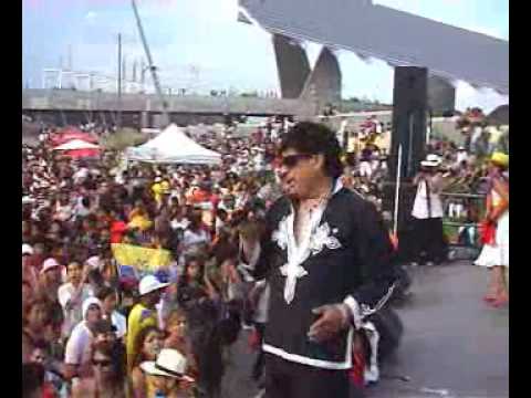 Edgar Orlando: 'A mi lindo Ecuador' (Festa de l'Equador, al Fòrum, el 2009)