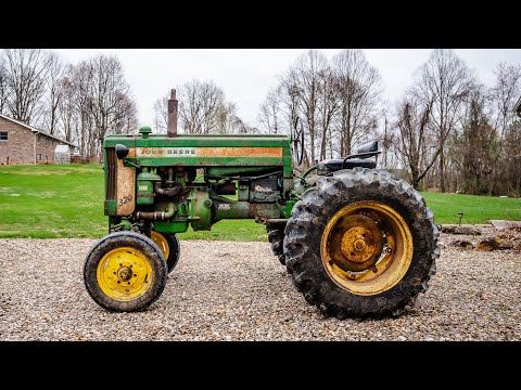 1957 JD 320 Tractor runs great, all original