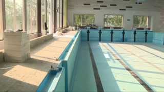 Oprava bazénu i zbrojnice, ve městě to žije