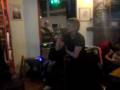 videos de prince harry pub - karaoke chris supercala..