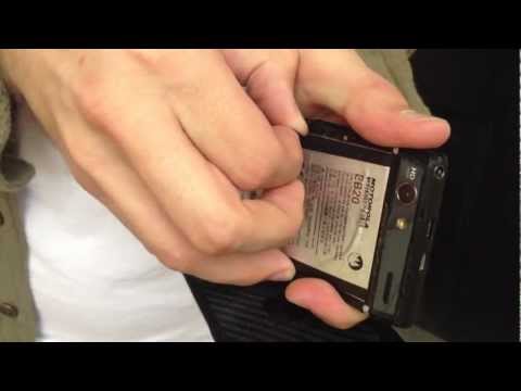 how to remove the battery from a droid x