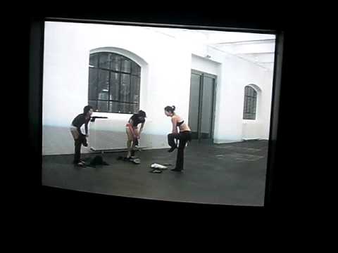 See video Roman Ondák - Werken - Sputnik - Installation - Skulptur - Konzeptkünstler See video Roman Ondák - Werken - Sputnik - Installation - Skulptur - Konzeptkünstler