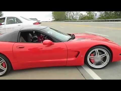 El tonto del Corvette