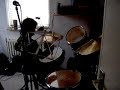 danel aan het drummen