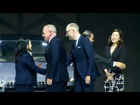 TRẢI NGHIỆM NHỮNG MẪU XE ĐẦU BẢNG BMW LUXURY CLASS