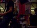 Avril Lavigne skator boi hadara and adina taped it woho! Avril Lavigne skator boi hadara and adina taped it woho!