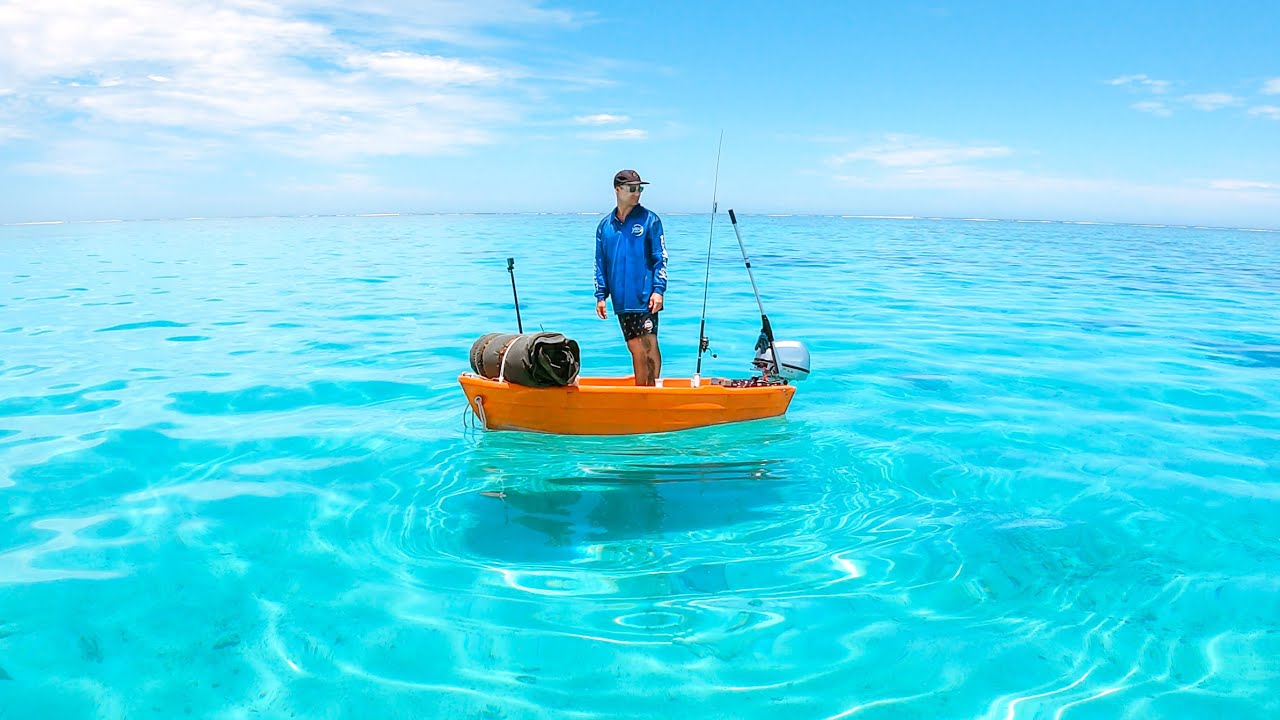 Living In A Tiny Boat On The Ocean For 24 Hours