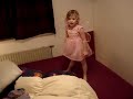 Mya jumping sinterklaas liedje met elfjes jurkie Mya jumping sinterklaas liedje met elfjes jurkie