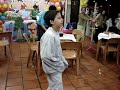 ADRIANO MOSTRANDO COMO SE DANÇA O CREUUU