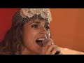 daniela e netinho fazem dueto na barra