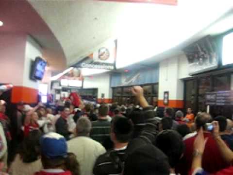 Montréal Canadiens fans celebrating at Nassau Coliseum