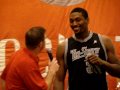 videos de Houston Rocket Ron Artest Enters the House