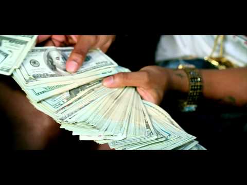 Toxic Crow Ft Julio Cash  -  Pila De Cuarto (Official Video)