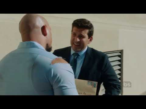 TBS ANGIE TRIBECA S043E08 G-ROD MAILMAN SCENE