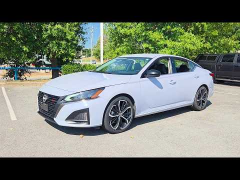 Used 2024 Pearl NISSAN 2.5 SR image 1