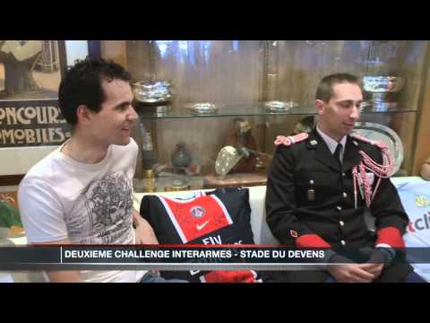 Lire la vidéo Challenge Interarmes : Les hommes en uniforme chaussent les crampons