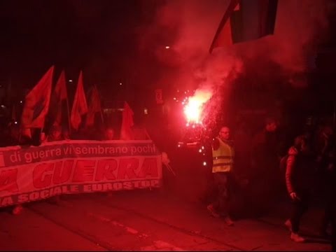Click to View : Milano, 16 gennaio 2016 - STOP THE WAR! NO ALLA GUERRA!