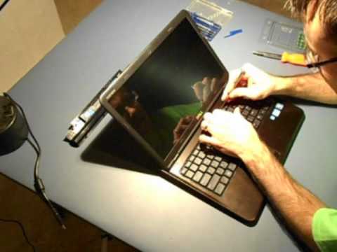 how to clean your keyboard on a laptop