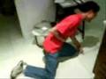 videos de Drinking a cup of wasabi...