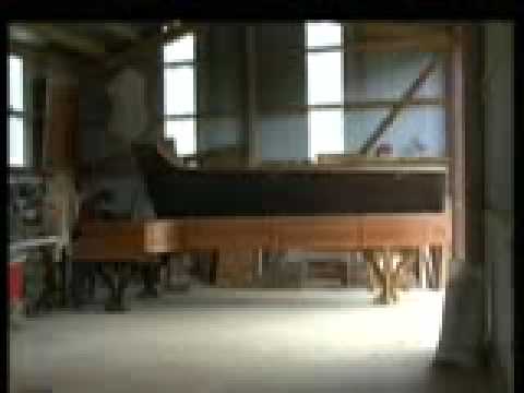 World Largest Piano.