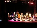gennaio 2008 - teatro mediterraneo(napoli). napoli jazz winter
uomini in frac - omaggio a domenico modugno

peppe servillo: voce
javier girotto: sax, clarinetto
fabrizio bosso: tromba
fausto mesolella: chitarra
mimmo epifani: voce, mandola, mandolino
danilo rea: pianoforte
furio di castri: contrabbasso
roberto gatto: batteria
mim� ciaramella: voce, percussioni