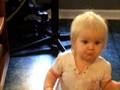 videos de Viva Calliope Plays in the Kitchen