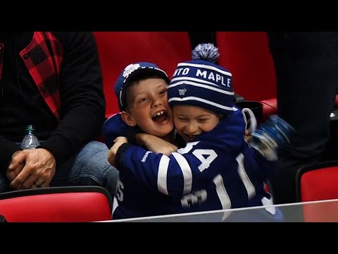 Video: Fans go nuts as Matthews scores game-winner with 30 seconds left against Red Wings