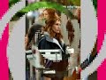 JULIA ROBERTS on the set of \"Fireflies in the garden\" JULIA ROBERTS on the set of \"Fireflies in the garden\"