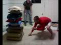 videos de defensive lineman v. pillows