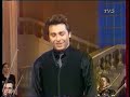 roberto sings a famous french christmas 