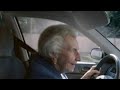 Mamie dans sa voiture